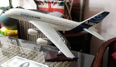 AIRCRAFT MODEL AIRBUS A380 - Big Size