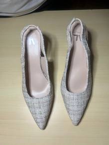 Pre loved Nalisa white heels