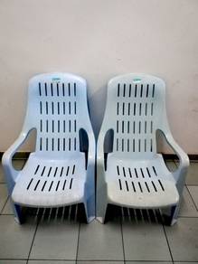 Maxonic Plastic Relax Chair RM 20 Each