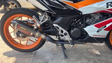 Manifold dan Muffler akrapovic ingin dilepaskan
