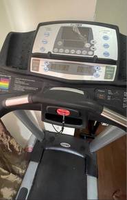 Treadmill Cybex LCX425T