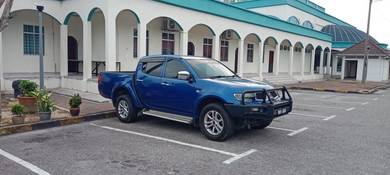 Mitsubishi Triton in Kajang, SGR