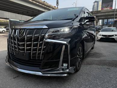 Toyota Alphard SC in KLCC, KUL