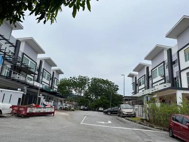 3-storey Terraced House For Sale in Puchong,SGR
