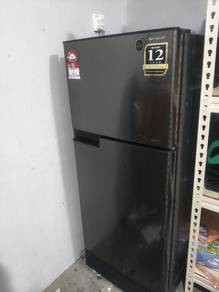 Peti sejuk sharp