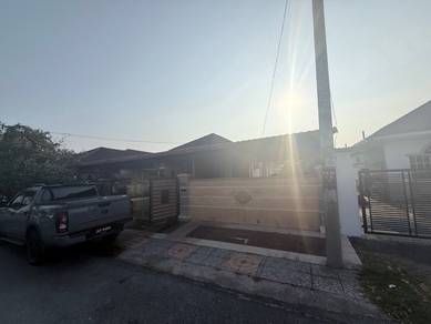 Bungalow House For Sale in Senawang,NSN