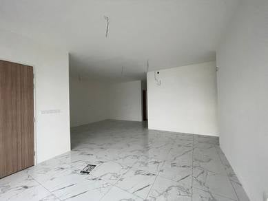 Condominium For Sale in Quay West Residence