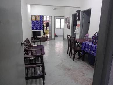 Flat For Sale in Kampung Nelayan Telok Gong