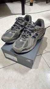 New Balance 1906R