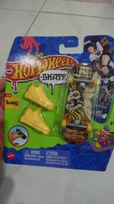 Hot Wheels Skate Official Tony Hawk SkateBoard