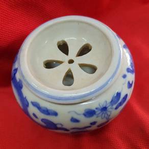 Ceramics Tea spills Tea leaves disposal