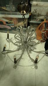 Chandelier (light)
