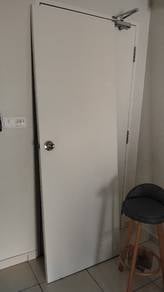 pintu kayu