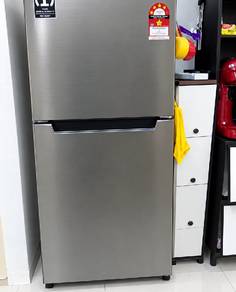 peti sejuk 2pintu