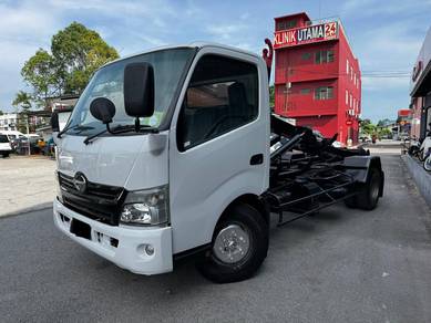 Hino WU720R Arm Roll RoRo Local Spec 14 Kaki