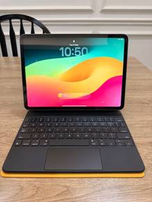 Apple Ipad Pro 11 4th Gen 128g and Magic Keyboard