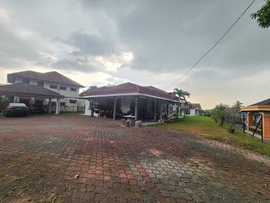 Bungalow House For Sale in Bandar Baru Enstek,NSN