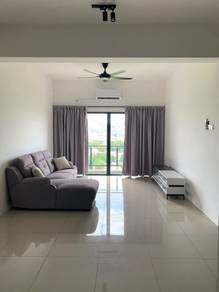 Condominium For Rent in Glisten Hill