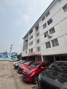 Flat For Sale in Larkin Perdana