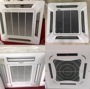 Daikin ceiling cassatte aircond T3313