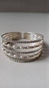 Bangle with crystal and white beads