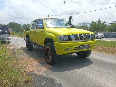 Toyota Hilux in Kota Kinabalu, SBH