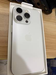 iphone 15 pro - White