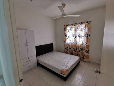 Room in Setia Alam, SGR