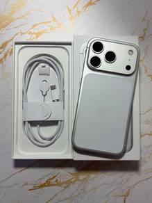 iPhone 17 Pro 256gb Silver X/A Warranty 3/2027