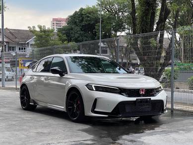 Honda Civic Type R TYPE R in KLCC, KUL