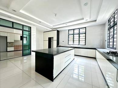Bungalow House For Sale in Ayer Keroh,MLK