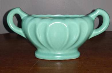 Dee cee England planter pot