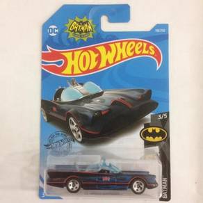 CFE106 2017 Mattel Hot Wheels HW tv series batmobi