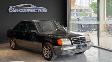 Mercedes Benz 220E  in Subang Jaya, SGR