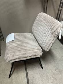 2 units of FERRY FEEL CHAIRS