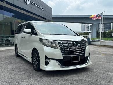 Toyota Alphard in Kota Damansara, SGR
