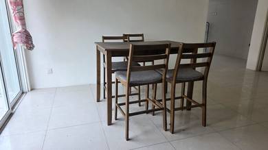 Dining Table + 4 Chairs