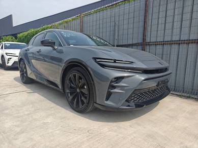 Toyota Crown SPORT Z in Chan Sow Lin, KUL