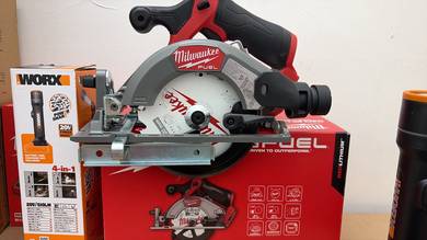 Milwaukee m12 circle saw