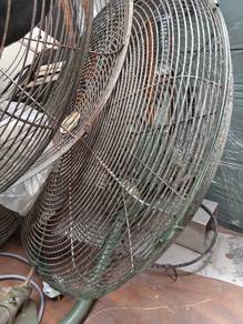 Steel Blade Wall Wal TC639