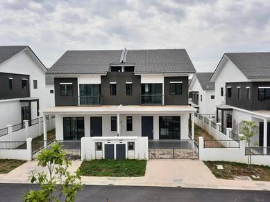 Semi-Detached House For Sale in Rawang,SGR