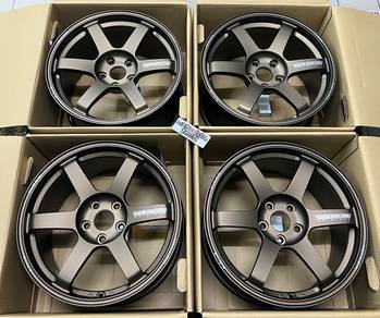 Rays Te37 saga s-plus 18 5x114 9.5j 45 japan