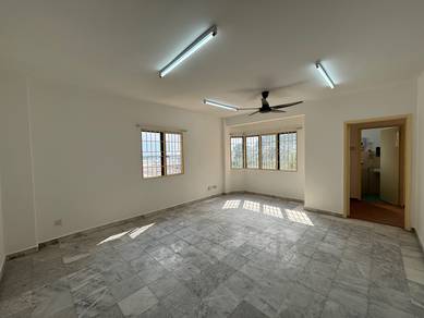 Apartment For Sale in Aman Puri Apartment
