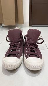 Converse shoe