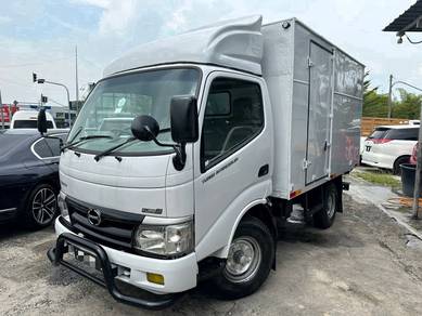 15 Hino WU302R Box Kotak 10 Kaki Boleh Loan