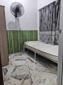 Room in Balakong, SGR