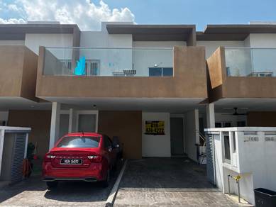 Townhouse For Sale in Dengkil,SGR