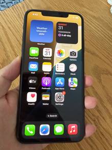 Well-Maintained iPhone 11 Pro Max for Sale