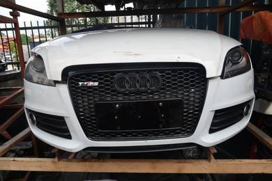 Audi TT half cut body parts 2012year