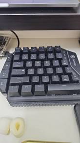 Gamesir Keyboard and mouse for console
